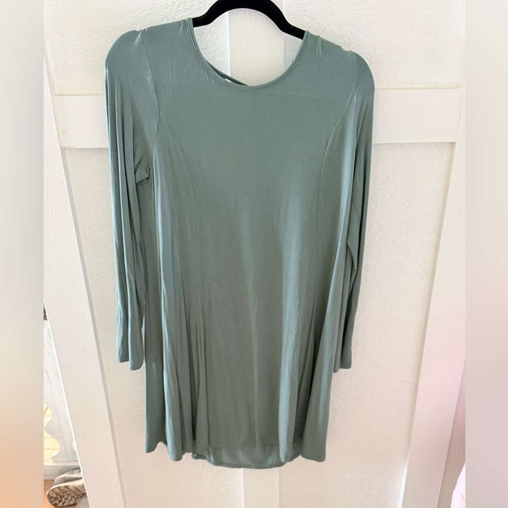 Women’s Sage Green Long Sleeve Swing Top